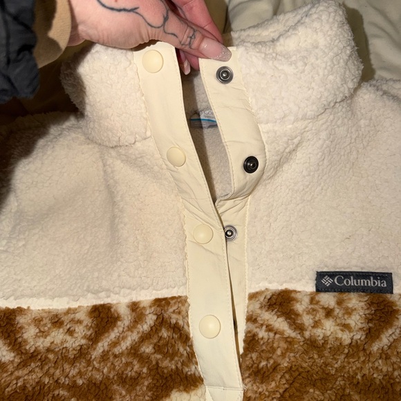 Columbia Cream and Brown Fleece Pullover - Picture 6 of 6